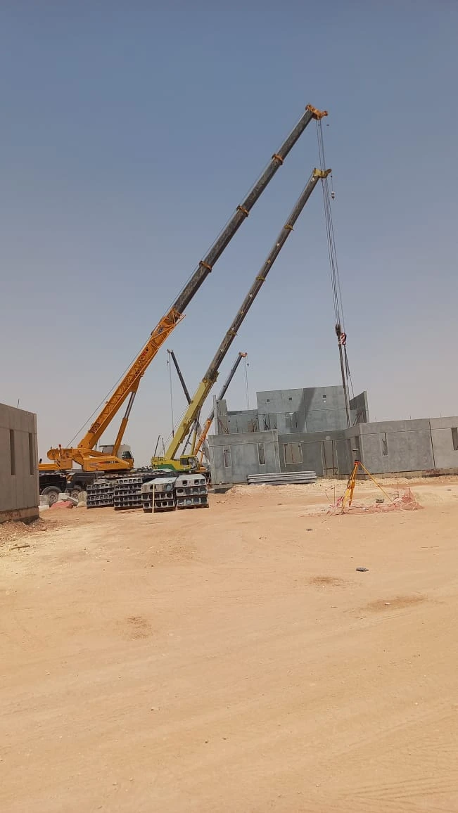 Mobile crane equipment photographed by Abdul Razzaq Transport